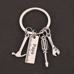 Porte-clés <span class=keywords><strong>marteau</strong></span> tournevis clé à molette en alliage de zinc DIY européen et américain KY 110 OEM pour cadeau de la Fête des Pères - Product Image 3