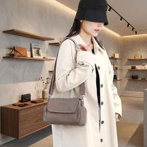 Nuevo Bolso de Hombro/Bandolera de Moda para Mujer, de Nailon, con Cierre de Cremallera y Broche, Compartimentos, Estampados de Animales, Impermeable, Hecho en China - Product Image 3