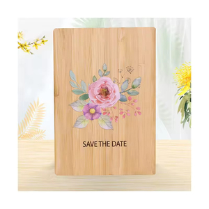 Carte d'invitation de mariage personnalisée en gros avec couverture en bambou, impression UV, motif floral, <span class=keywords><strong>save</strong></span> <span class=keywords><strong>the</strong></span> <span class=keywords><strong>date</strong></span> - Product Image 1