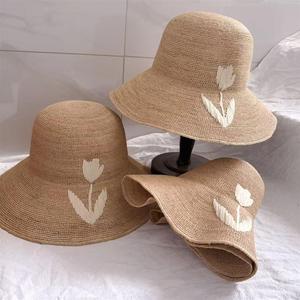 Tùy Chỉnh Tốt Bện Raffia Cỏ Tay Dệt Thêu Tulip Mặt Trời Rộng vành Hoa Xô Mũ Rơm - Product Image 3