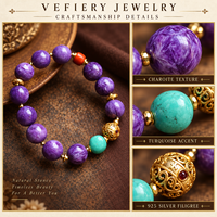 Bracelet en perles de Charoite violette avec des perles d'appoint rouges et turquoise