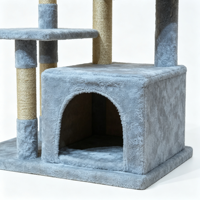 Arbre à chat en peluche douce avec poteaux à gratter en sisal naturel et base robuste