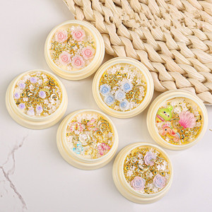 Vente en gros de décorations pour ongles en forme de rose 3D, breloques en résine, bijoux papillon DIY, accessoires pour ongles - Product Image 2