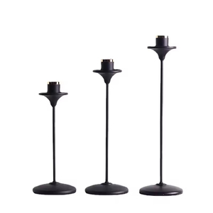 Lot de bougeoirs en métal noir, style nordique, à tige fine, pour bougies coniques, pour centre de table de mariage de luxe - Product Image 1