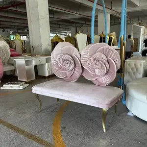 Prezzo di fabbrica vendita calda matrimonio di lusso uso rosa fiori di velluto rosso amore divano sedile in vendita