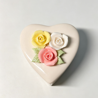Petite boîte à bijoux en porcelaine blanche en forme de cœur avec couvercle abeille, écologique et faite à la main, pour ranger bagues et colliers, décoration maison et jardin