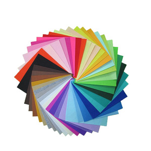 Maßgeschneiderte Farben Hochwertige RPET Nachhaltige Heimtextil-Rohmaterialien Stoff Vliesstoff - Product Image 2