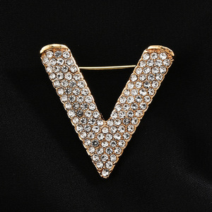 Broche de perles de mode en gros Broche en pierre d'alliage à boucle en cristal incrustée de diamants haut de gamme - Product Image 3