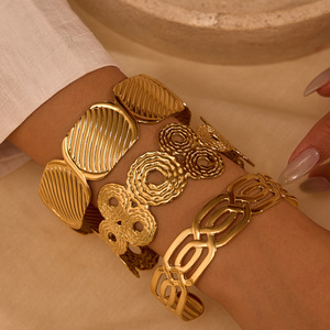 Bracelet en acier inoxydable plaqué or 18 carats, hypoallergénique, résistant à la décoloration, bijoux de mode de qualité supérieure avec un style chic - Product Image 2