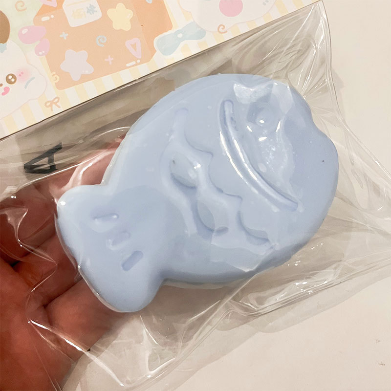 น้ำเงิน&amp;ขาว