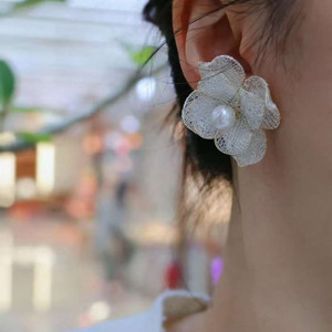 Handmade 14K Gold Filled Lace Flower Pearl <b>Earrings</b>, Italian Craft Natural High Luster Edison Pearl <b>Fine</b> Jewelry for Wedding - Product Image 4