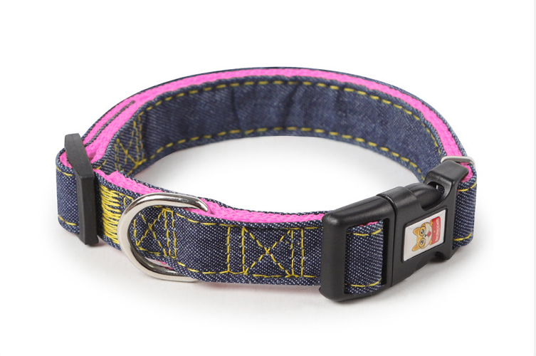 ปกสีชมพู