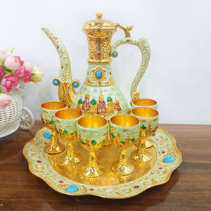 Nouvel ensemble de <span class=keywords><strong>vin</strong></span> moderne et minimaliste en alliage de zinc, style créatif Château Rose, avec huit pièces et coupe à spiritueux blanche - Product Image 1