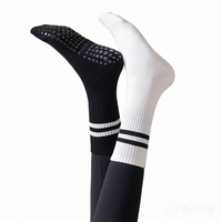 Chaussettes de yoga tricotées respirantes antidérapantes avec grip pour femmes, chaussettes de Pilates à semelle antidérapante, chaussettes athlétiques pour barre, gym, danse et entraînement