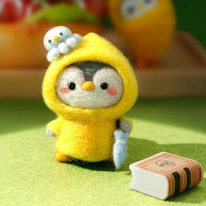 دمية قطة لطيفة مصنوعة يدويًا من الصوف بطول 7 سم، ألعاب تمثيلية صديقة للأطفال لتزيين حفلات عيد الميلاد - Product Image 4