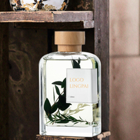 Bouteilles de diffuseur de roseau en verre carré plat réutilisable 100ml 150ml 200ml Capuchon à vis à capuchon sérigraphié