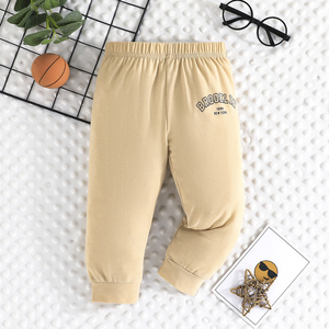 Conjunto de Tres Piezas de Pantalones Deportivos Casuales con Estampado de Letras para Niños, para Otoño - Product Image 3
