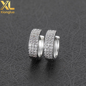 Pendientes de Diamantes de Imitación Personalizados Estilo Hip Hop para Mujer Veromca, Pendientes de Circonita Cúbica Doble Chapados en Oro de 18K - Product Image 3