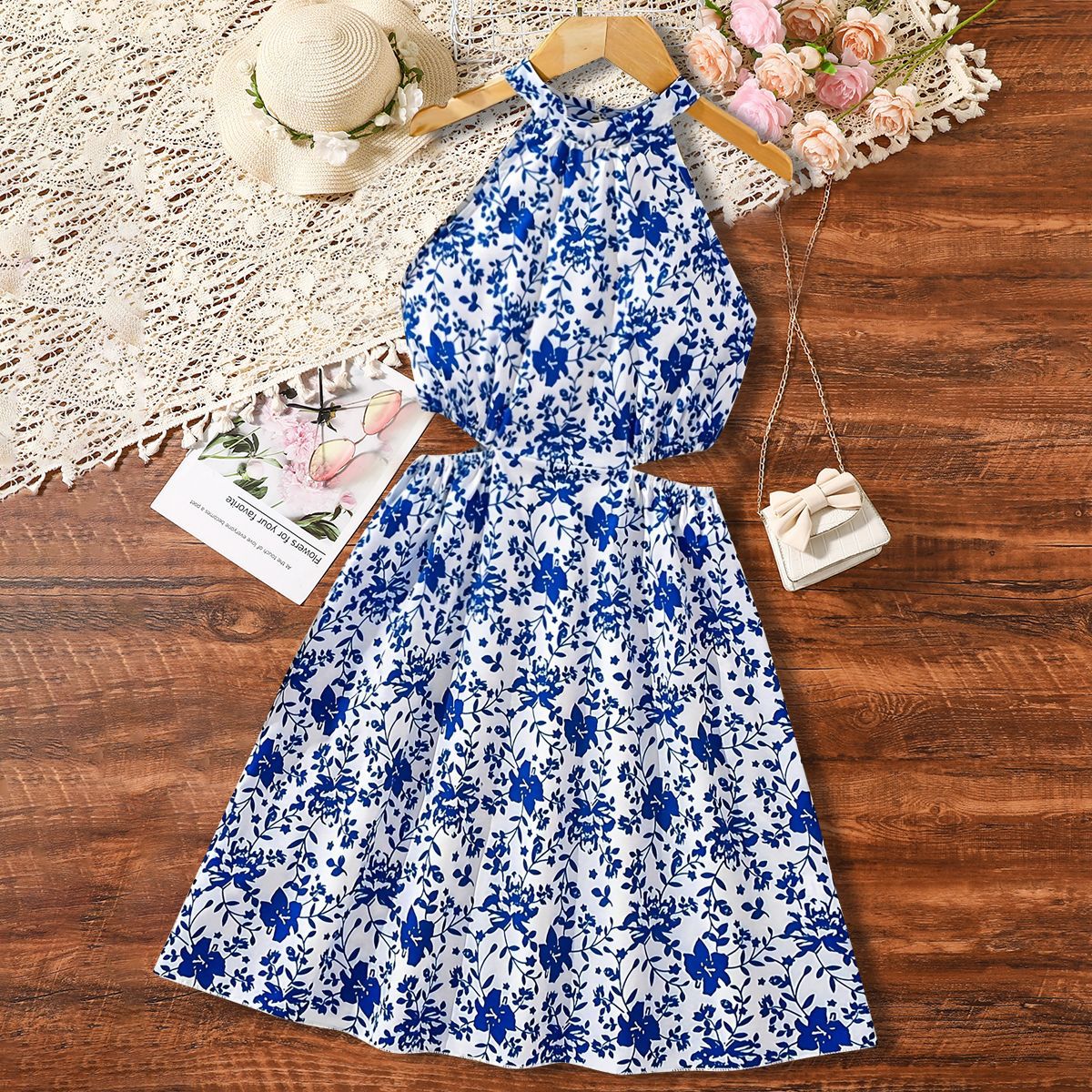 white christmas dresses Snap Up Casual Halter Dresses for Summer Fun – Kawaii Stop main image 0