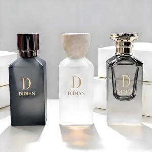 Flacone di Profumo Personalizzabile OEM di Lusso in Vetro Verde Rettangolare da 50ml con Spruzzatore Antigoccia e Tappo in Lega di Zinco - Product Image 4