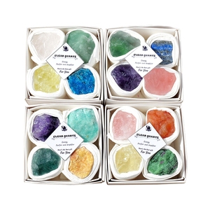 Coffret de pierres brutes naturelles des 12 signes du zodiaque, vente chaude, ornements de yoga pour la diffusion transfrontalière - Product Image 3