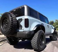 Extensions de passage de roue larges pour Ford Bronco. Accessoires de modification tout-terrain. Garde-boue élargis en fibre de verre.