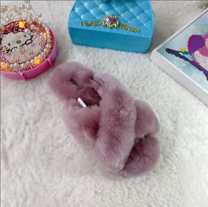 Sandalias de Mujer con Tiras Cruzadas de Lana / Sandalias Deslizantes de Felpa Tipo Uggs - Plataforma Plana para Exteriores - Pantuflas de Felpa con Suela Plana - Product Image 3