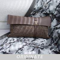 Housse de coussin RUIYI de style luxueux, marron foncé, motif géométrique, décoration moderne pour la maison, taie d'oreiller avec techniques de couture pour les hôtels