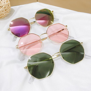 Lunettes de soleil carrées en métal doré de marque de luxe 2024, protection UV400, nouveau modèle unisexe - Product Image 4