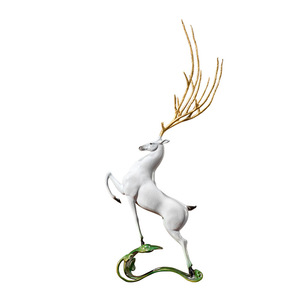 Adorno de Cobre y Oro con Diseño de Ciervo Ruyi, Escultura Metálica de Ciervo de la Suerte Estilo Chino, Regalo de Inauguración para Sala de Estar - Product Image 1