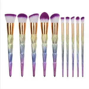 Suppliers 10Pcs Rainbow Diamond Handle Soft Synthetic Hair Makeup Brush Set Make Up Brushes Eyeshadow Blusher Powder Blending