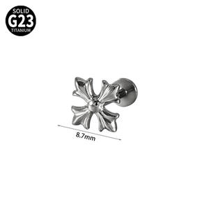 ASTM F136チタンG23チタンリップピアスジュエリークロームハートインスパイアクロス内部スレッド新スタイル - Product Image 1