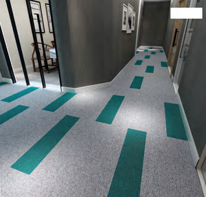 Dalles de moquette commerciales modernes en PP pour bureaux, hôtels et usage domestique - Revêtement de sol écologique antidérapant - Product Image 5