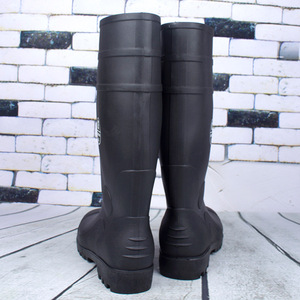 Botas de seguridad de PVC negras de caña alta para hombre con puntera de acero, antideslizantes, de color sólido, con protección superior extendida. - Product Image 3