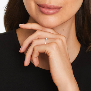 แหวนมอยส์ซาไนต์ทรงโค้ง ดีไซน์หรูหรา ระยิบระยับดุจเพชร เหมาะสำหรับเป็นของขวัญวันครบรอบ วันแต่งงาน วันเกิด ใส่ได้ทุกวัน และโอกาสพิเศษ - Product Image 2