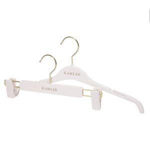 Ventes chaudes 2023, cintres pour vêtements pour femmes, économiques, durables, peu encombrants, cintres <span class=keywords><strong>en</strong></span> plastique blanc fins pour vêtements, cintres avec logo personnalisé - Product Image 1