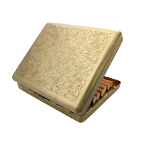Étui à cigarettes personnalisé en métal doré avec motif floral gravé, support à ressort, boîte cadeau fine de poche