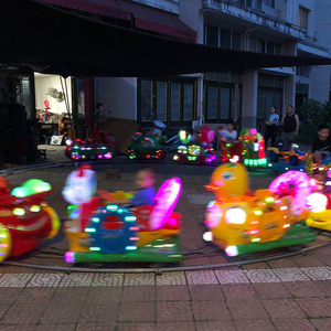 Mini <span class=keywords><strong>tren</strong></span> eléctrico de juguete para niños, juguete comercial de entretenimiento <span class=keywords><strong>con</strong></span> carro, gran oferta de fábrica - Product Image 3