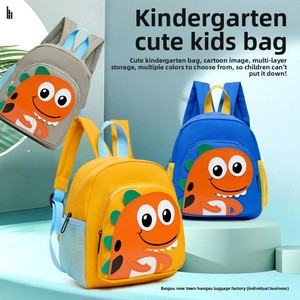 <span class=keywords><strong>Zaino</strong></span> <span class=keywords><strong>per</strong></span> <span class=keywords><strong>Bambini</strong></span> con Simpatico Dinosauro Cartoon, <span class=keywords><strong>per</strong></span> <span class=keywords><strong>Bambini</strong></span> e Bambine 1-3 Anni, Traspirante, Impermeabile, Leggero e Resistente - Product Image 5