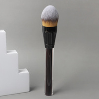 Pinceau de maquillage noir plat, grand, moelleux, en aluminium, de luxe, portable, synthétique, avec manche en bois, pour fond de teint et joues, OEM