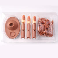 Présentoir de faux ongles en plastique, mains et doigts d'entraînement miniatures portables pour la formation professionnelle en nail art