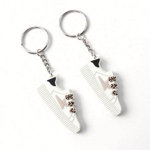 Llavero de PVC suave de alta calidad con logo personalizado, diseño de zapatilla, venta caliente, directo de fábrica, crea tu propio mosquetón promocional - Product Image 4