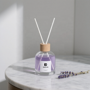 Bouteille diffuseur de parfum en verre transparent rond personnalisée de 50 ml, 100 ml, 150 ml pour huiles essentielles et parfums d'intérieur - Product Image 4