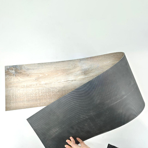 Suelo Vinílico Autoadhesivo SPC, Moderno, para Dormitorio, con Diseño de Madera Natural de Roble, Nogal y Arce, Ecológico, Impermeable, para Cocina y Sala de Estar - Product Image 2