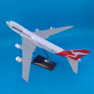 โมเดลเครื่องบินเรซิ่นไดแคสต์ คานตาส โบอิ้ง บี747 ขนาด 47 ซม. สเกล 1/150 พร้อมฐานตั้งโชว์ - Product Image 5