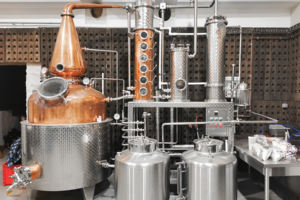 Colonne de distillation de 1000 litres avec équipement de distillation et PLC électrique pour la production d'<span class=keywords><strong>alcool</strong></span> utilisé dans la distillerie de <span class=keywords><strong>Baijiu</strong></span> - Product Image 2