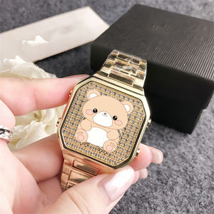 Reloj de cuarzo cuadrado de dibujos animados, de marca española, con diamantes incrustados, elegante y minimalista, hecho a mano. - Product Image 6