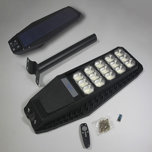 ไฟถนนโซลาร์ LED กันน้ำ IP66 1000W 1200W 1500W 1800W ตัวเรือนอะลูมิเนียม แบตเตอรี่ลิเธียมไอรอนฟอสเฟต สำหรับถนนและสวน - Product Image 3