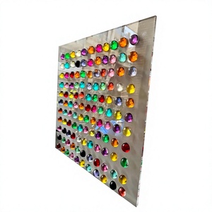 Décoration murale géométrique contemporaine en résine colorée faite à la main pour accents muraux de luxe - Product Image 1
