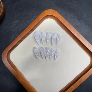 <span class=keywords><strong>Uñas</strong></span> postizas hechas a mano con diseño <span class=keywords><strong>de</strong></span> garra <span class=keywords><strong>de</strong></span> dragón, arte <span class=keywords><strong>de</strong></span> mármol gris, diseño <span class=keywords><strong>de</strong></span> tinta etérea efecto humo, estilo minimalista moderno y a la moda, venta al por mayor. - Product Image 2